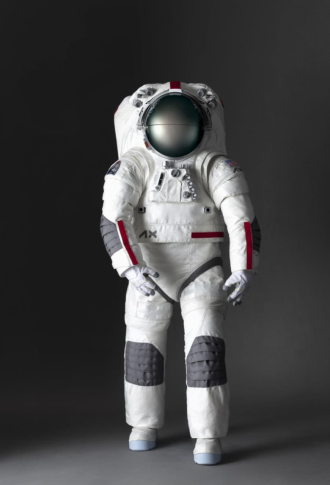 New moon spacesuit developed by Prada, U.S. startup unveiled 